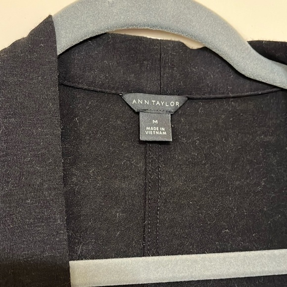Ann Taylor Black Open Front Cardigan Sz M - Picture 4 of 6
